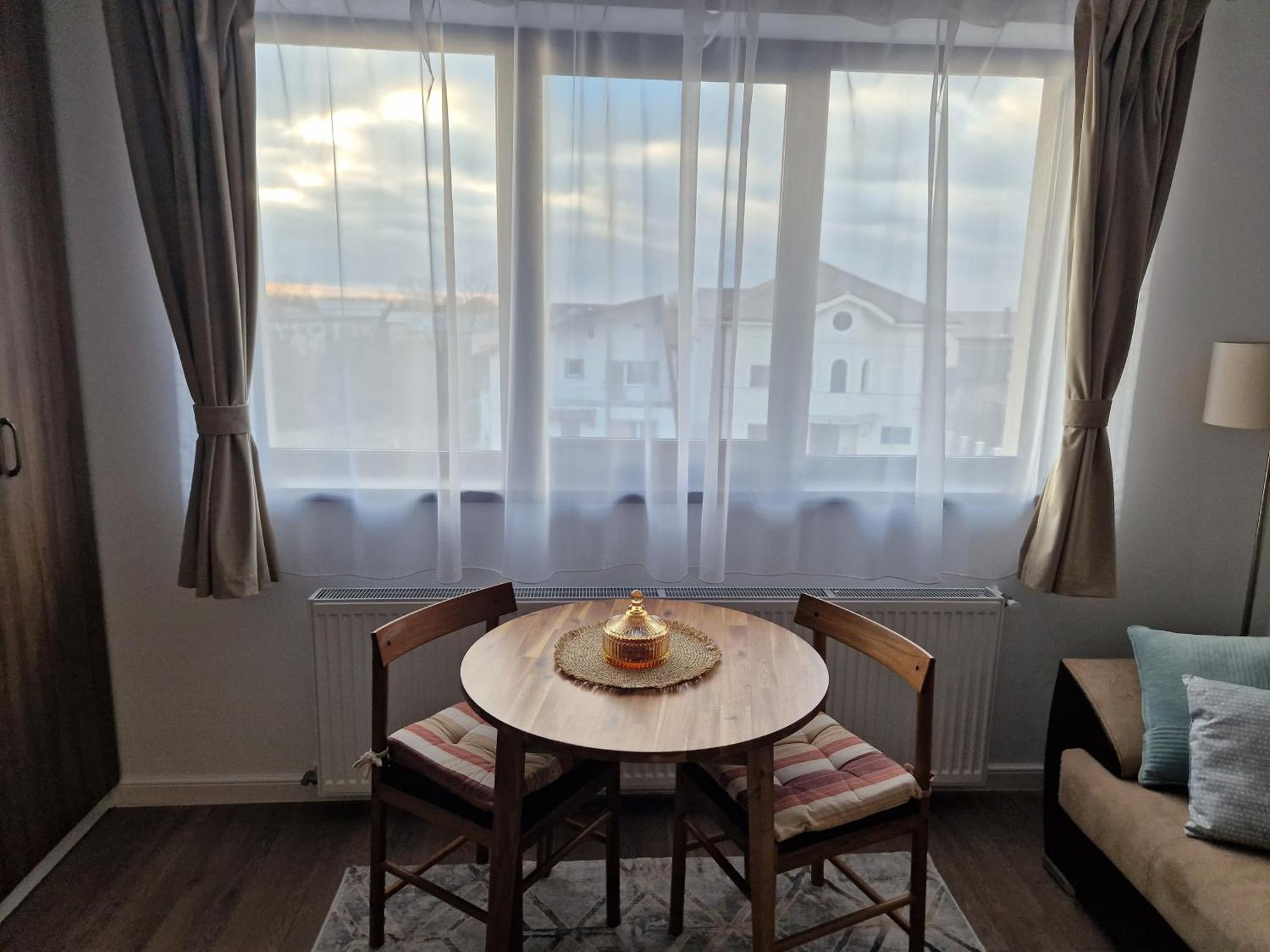 Craitelor Boutique Airport Apartment Otopeni Eksteriør billede