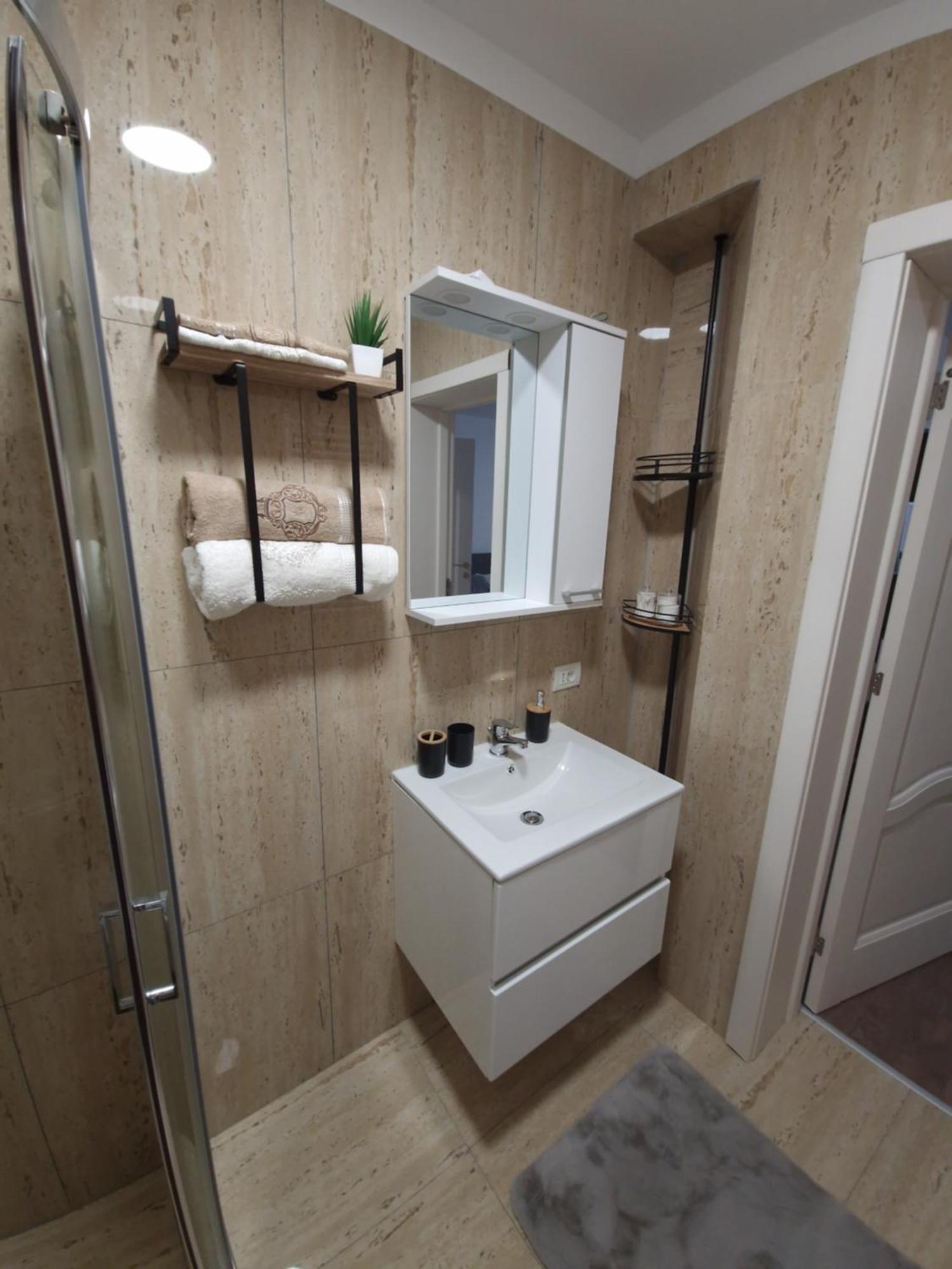 Craitelor Boutique Airport Apartment Otopeni Eksteriør billede